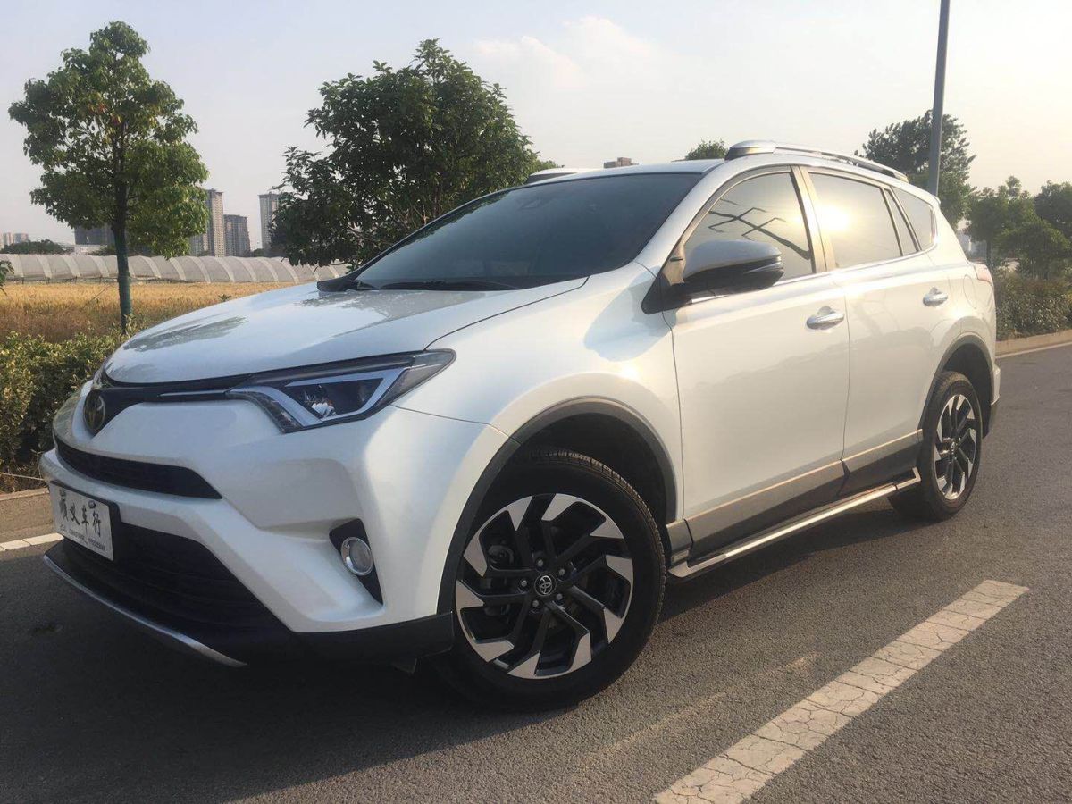 2019年5月豐田 rav4榮放 2018款 2.5l 自動四驅精英i版