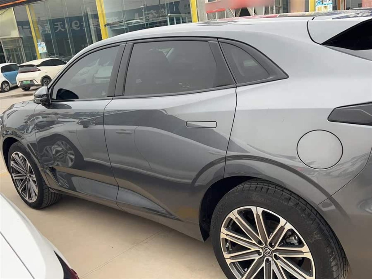 長(zhǎng)安 長(zhǎng)安UNI-K  2021款 2.0T 尊貴型圖片