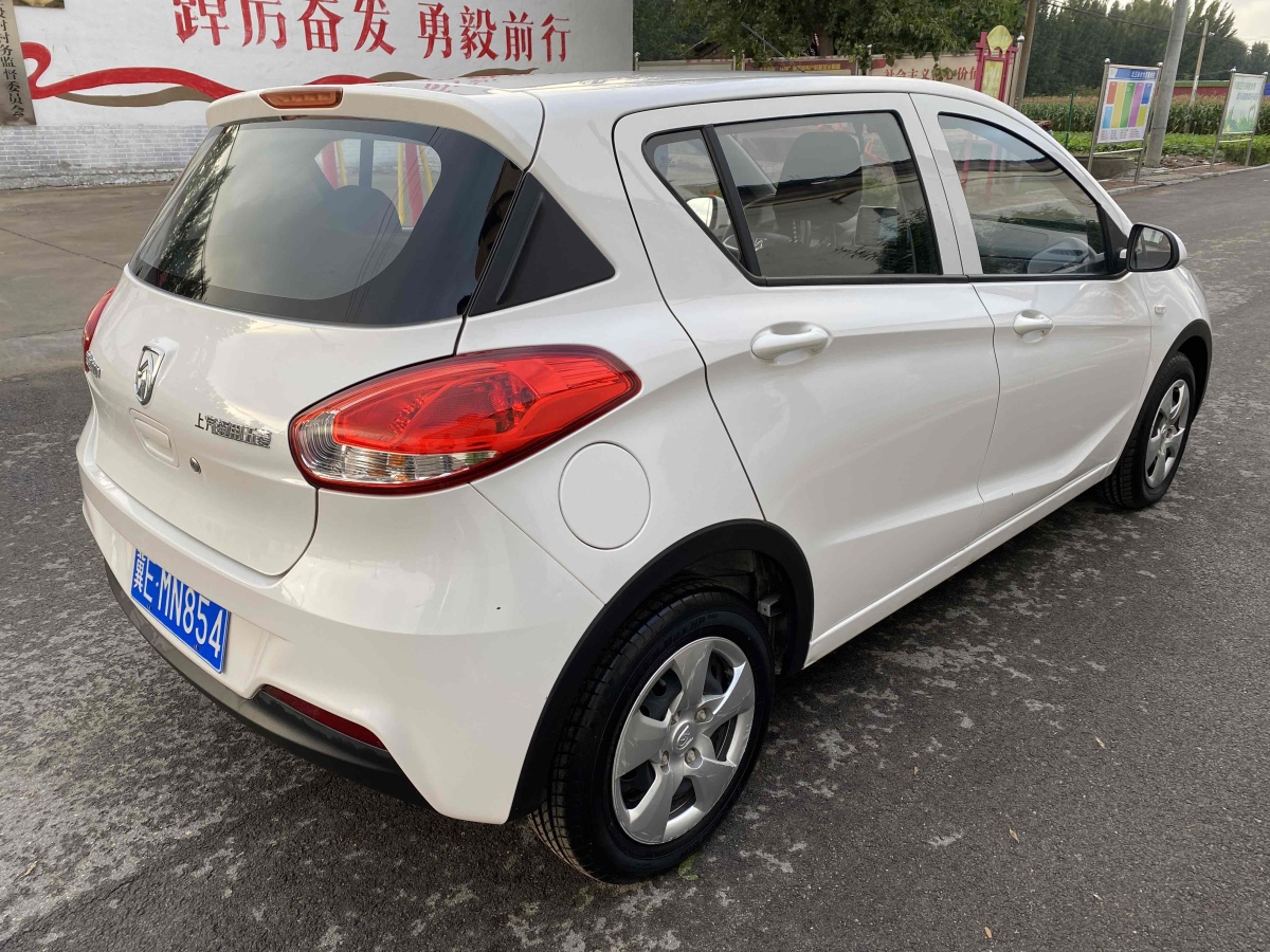 寶駿 310  2016款 1.2L 手動舒適型圖片