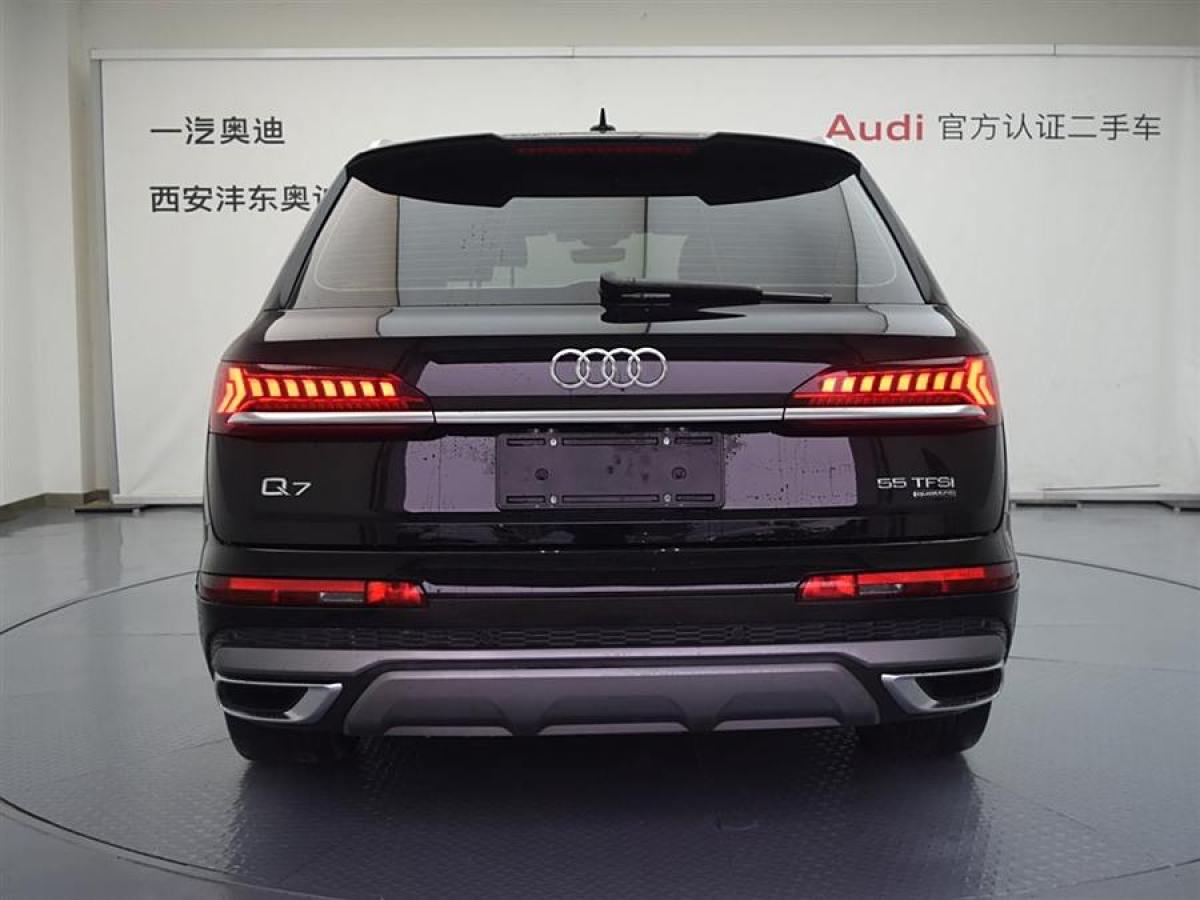 奧迪 奧迪Q7  2023款 55 TFSI quattro S line運(yùn)動型圖片