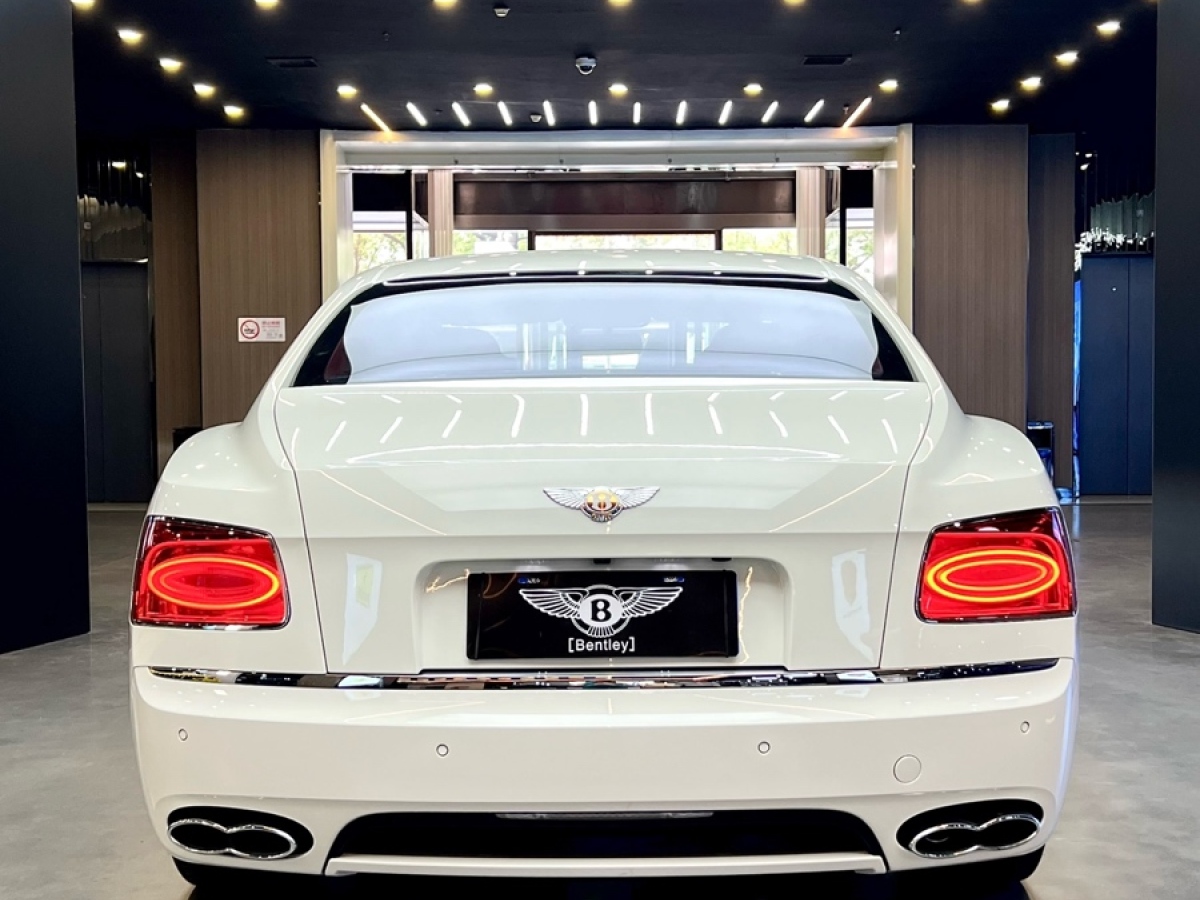賓利 飛馳  2016款 4.0T V8 標(biāo)準(zhǔn)版圖片