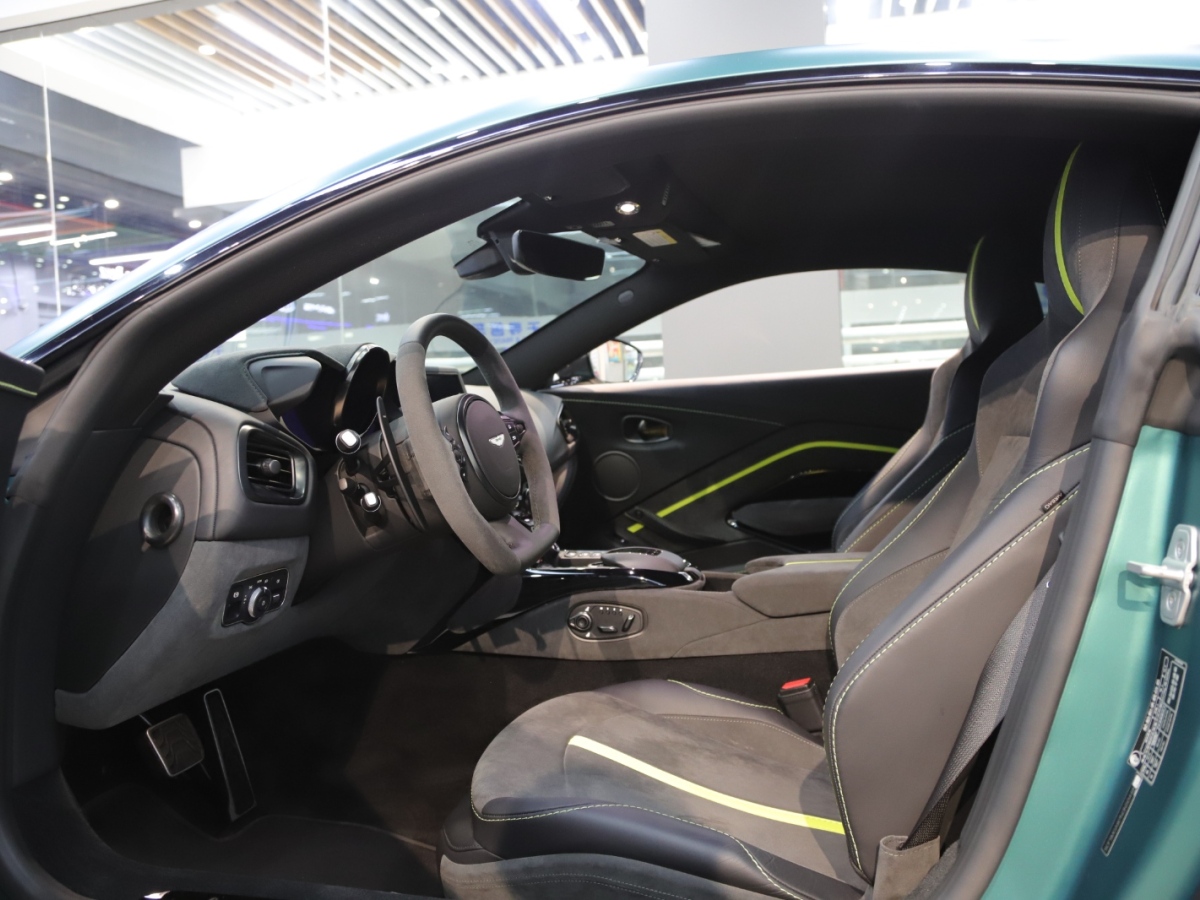 2022年1月阿斯顿·马丁 V8 Vantage  2021款 F1 Edition Coupe