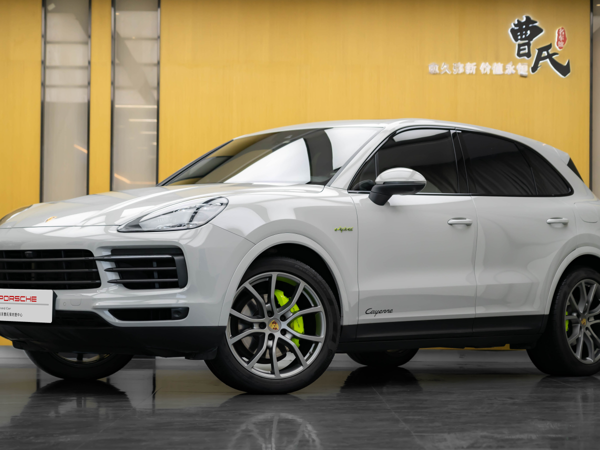 保時(shí)捷 Cayenne新能源  2022款 Cayenne E-Hybrid 2.0T 鉑金版圖片