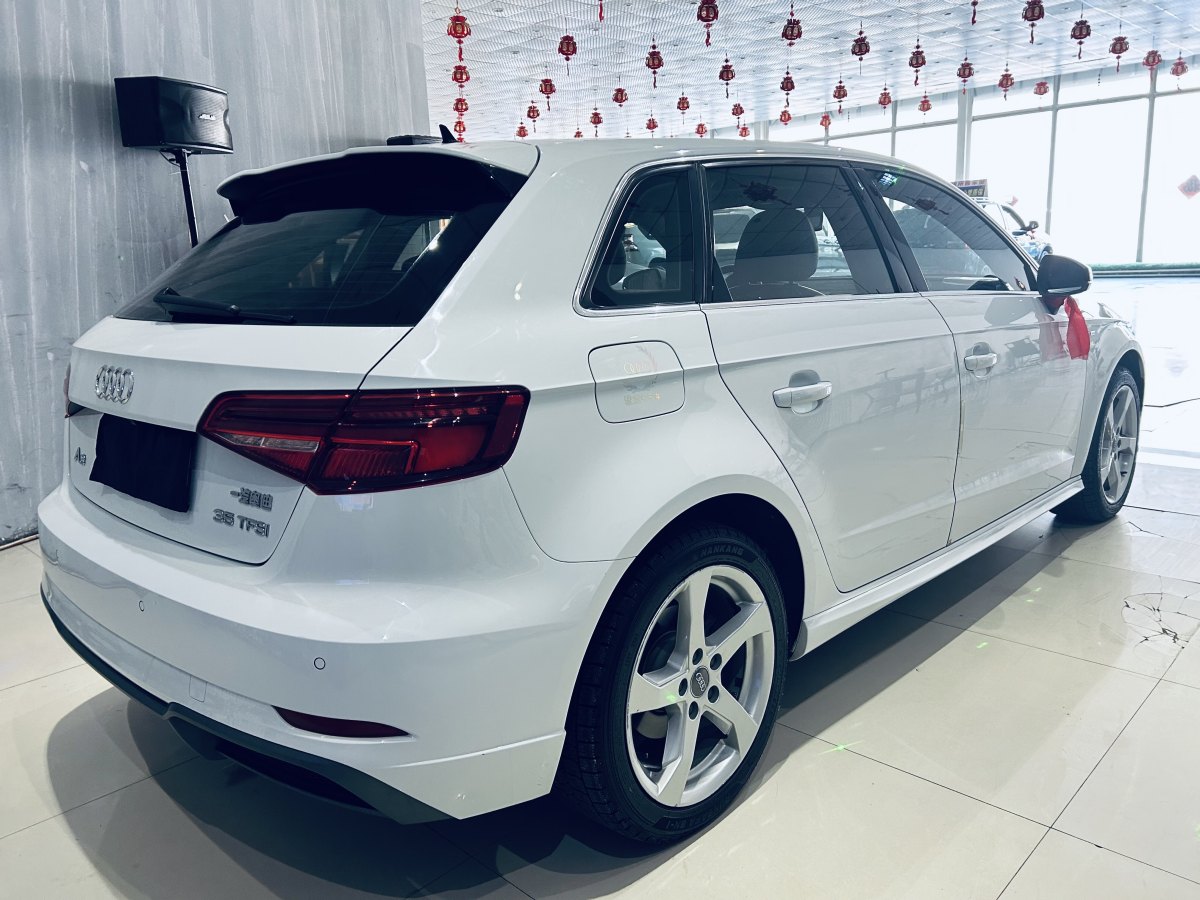 奧迪 奧迪A3  2018款 30周年年型 Sportback 35 TFSI 風(fēng)尚型圖片