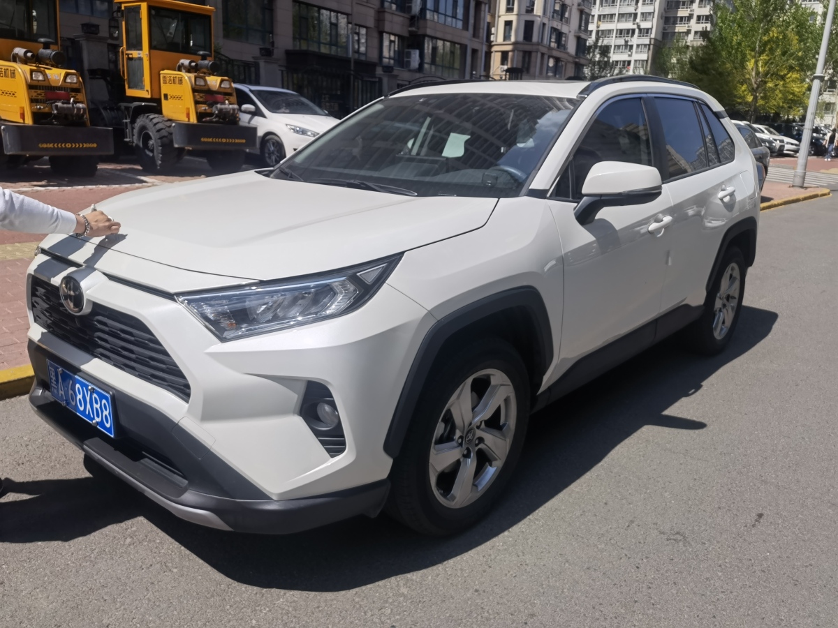 豐田 rav4榮放 2021款 2.0l cvt四驅風尚plus版圖片