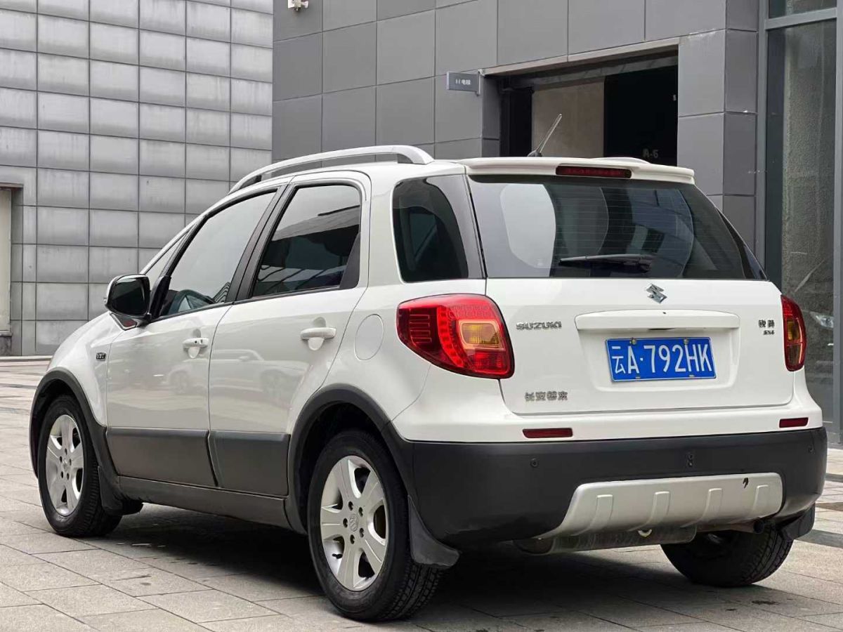 鈴木 天語(yǔ) SX4  2013款 1.6L 自動(dòng)酷銳型圖片