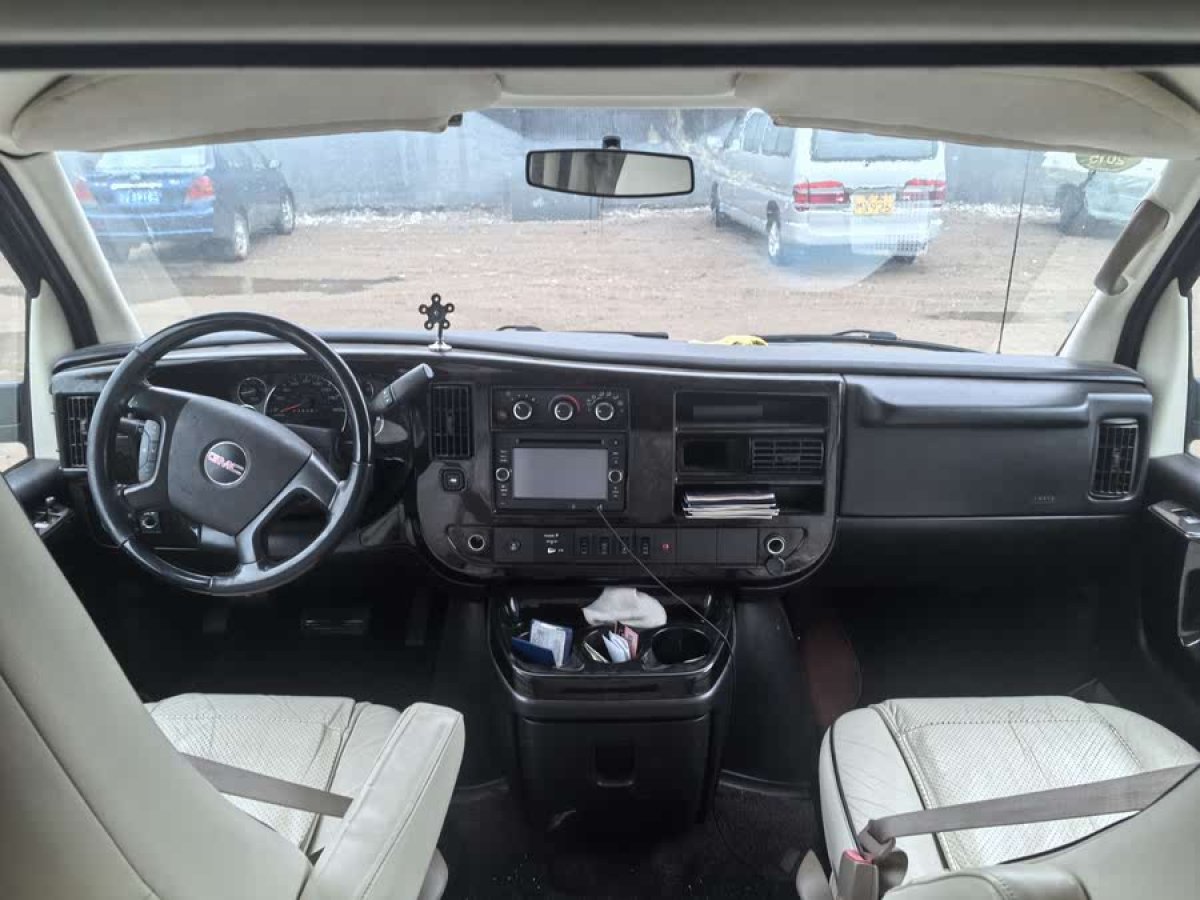 GMC SAVANA  2013款 6.0L 領(lǐng)袖級商務(wù)車圖片