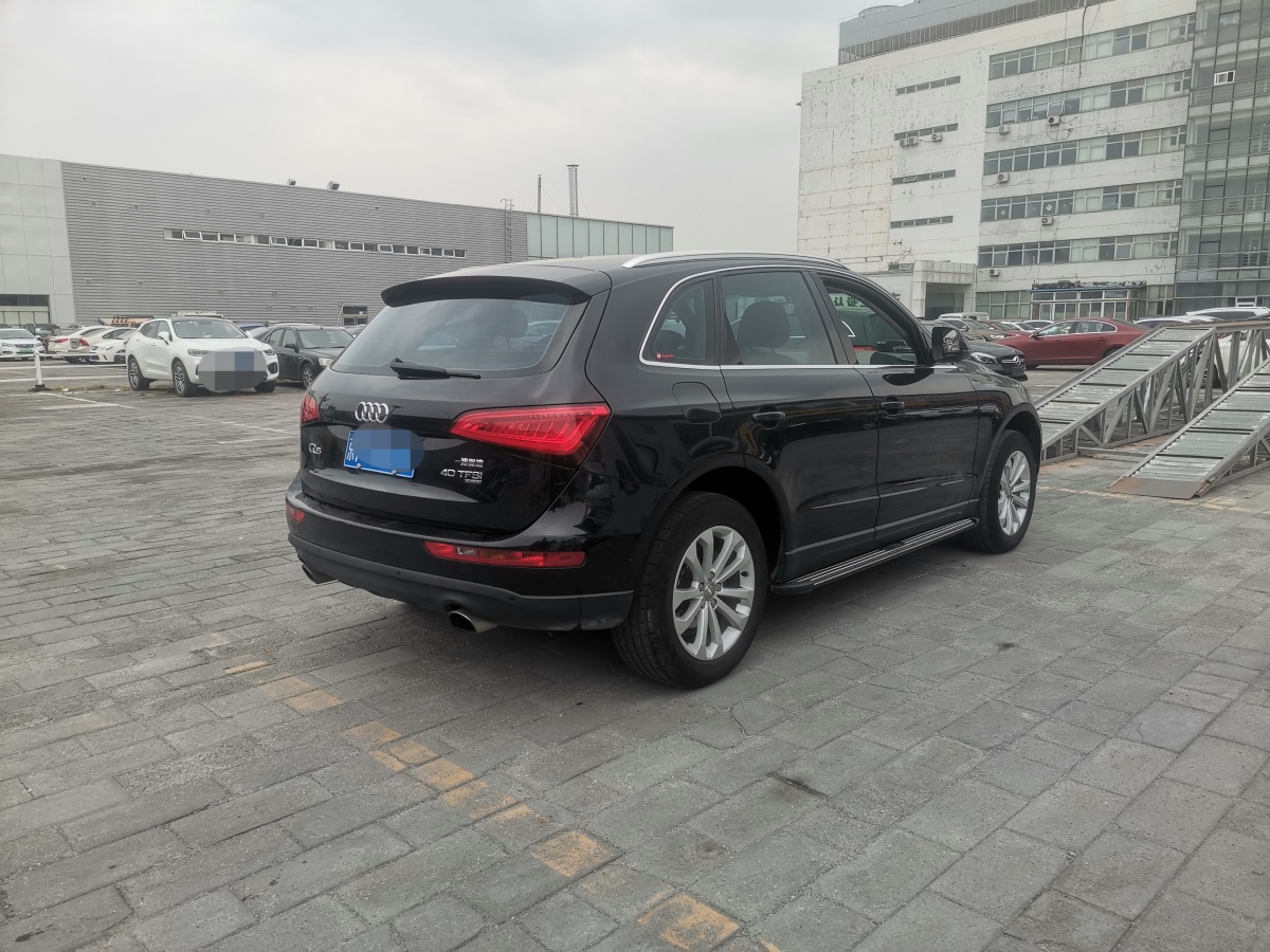 2015年5月奧迪 奧迪Q5  2015款 40 TFSI 技術(shù)型