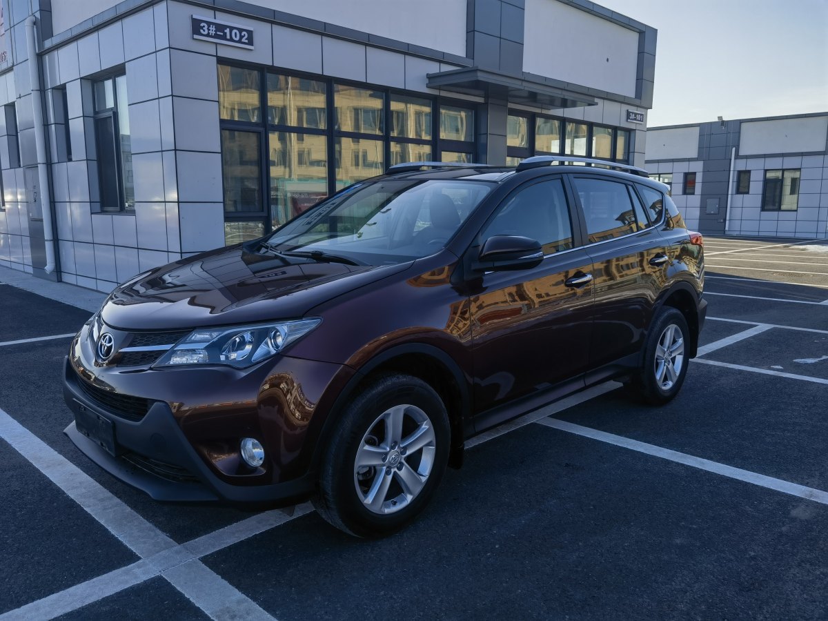 豐田 RAV4  2016款 榮放 2.0L CVT四驅(qū)新銳版圖片