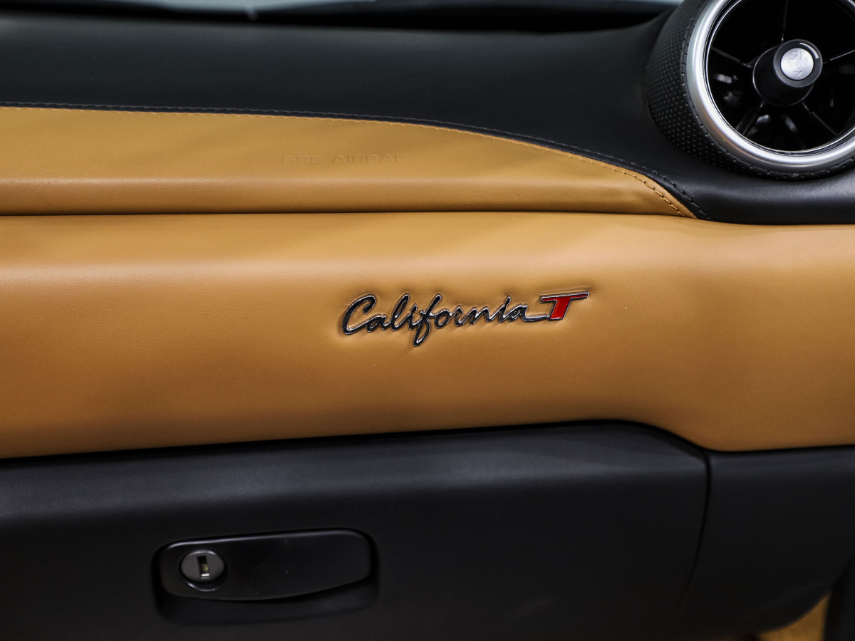 2015年1月法拉利 California T  2015款 3.9T 标准型