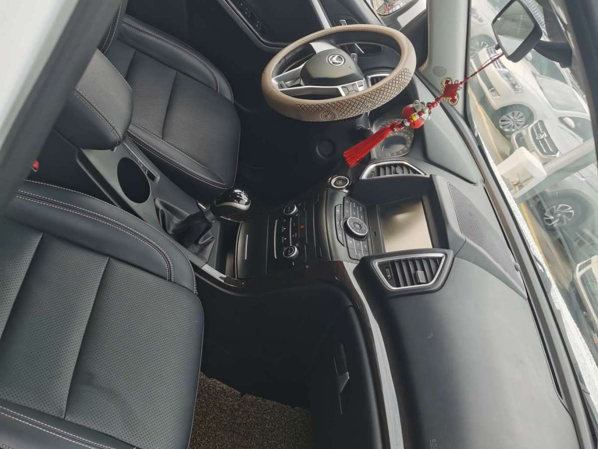 北汽幻速 S6  2016款 1.5T 手动领先型图片