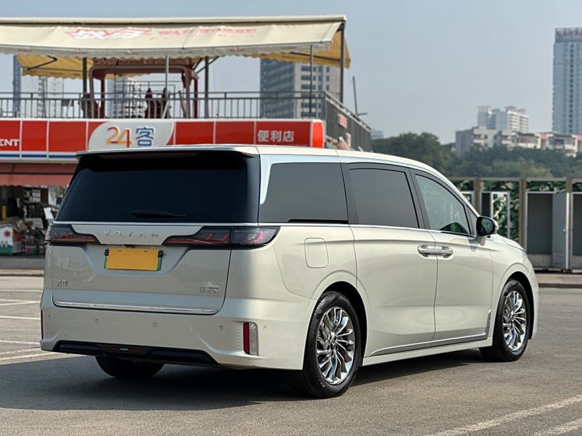 嵐圖 夢想家  2024款 PHEV 超長續(xù)航旗艦版圖片