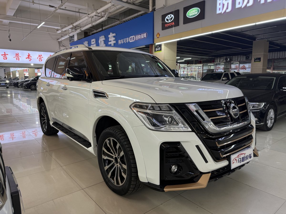 日產(chǎn) 途樂(lè)  2018款 4.0L 鉑金型圖片