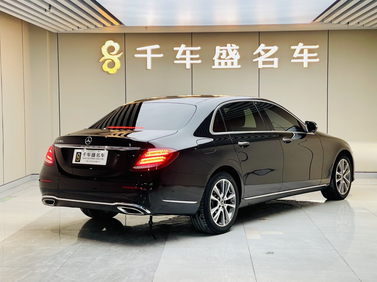 奔馳 奔馳E級  2019款 改款 E 300 L 豪華型圖片