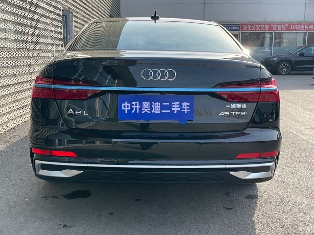 奧迪 奧迪A6L  2025款 45 TFSI 臻選動(dòng)感型圖片