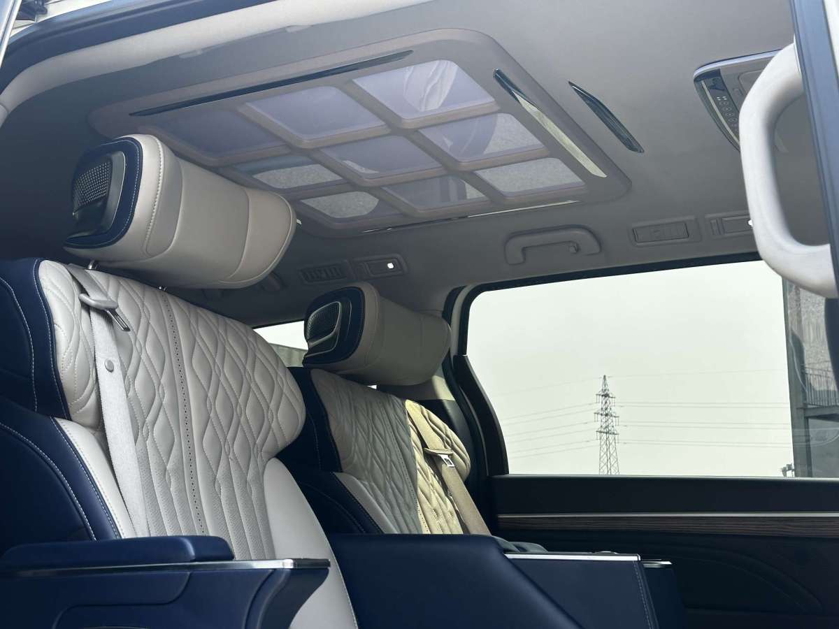 廣汽傳祺 M8  2020款 領(lǐng)航款 390T 尊享版圖片