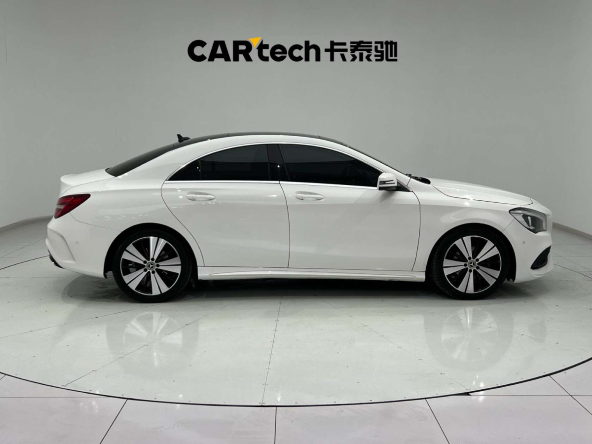 奔馳 奔馳CLA級(jí)  2019款 CLA 200 時(shí)尚型圖片