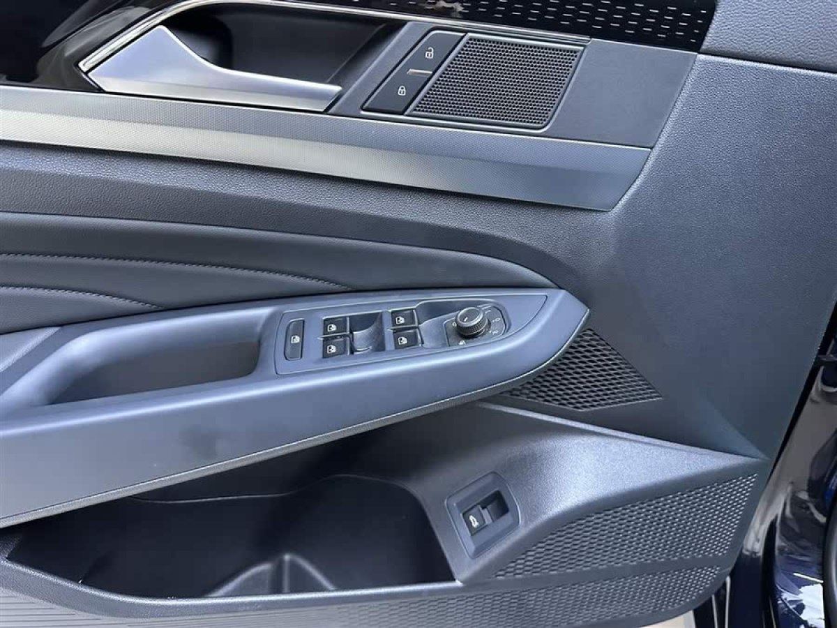 大眾 帕薩特  2024款 330TSI 精英版圖片