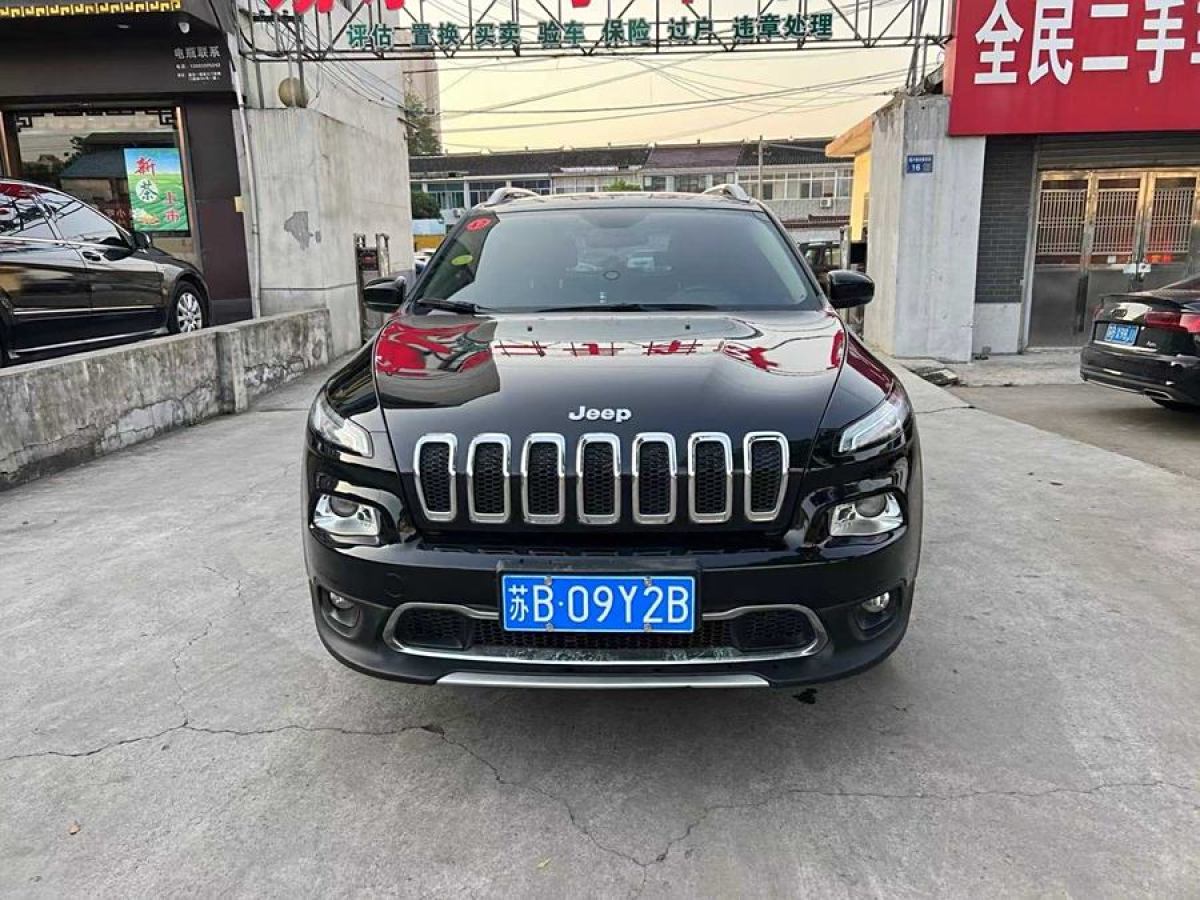 Jeep 自由光  2017款 2.0L 優(yōu)越版圖片