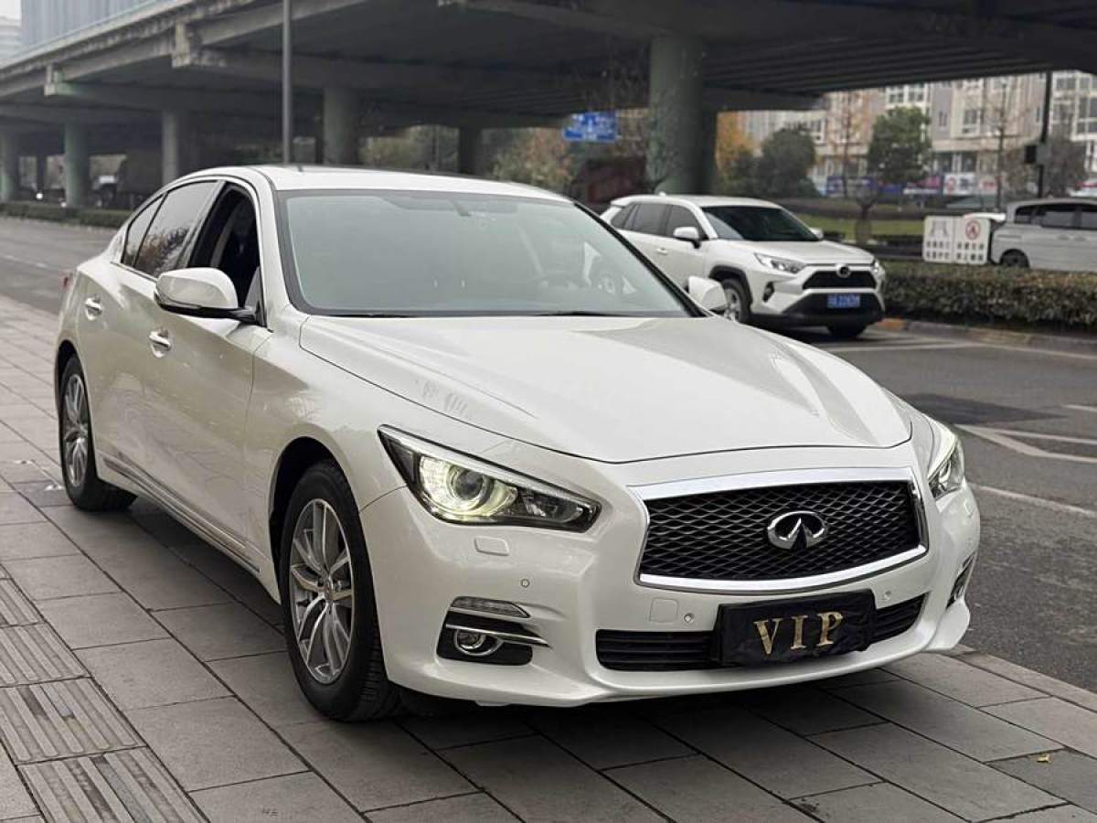 英菲尼迪 Q50  2014款 2.0T 舒適版圖片