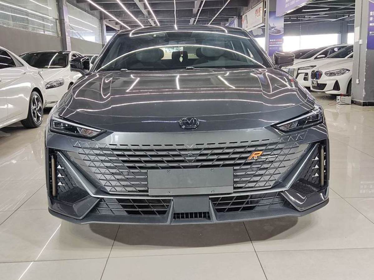 長(zhǎng)安 長(zhǎng)安UNI-V  2023款 1.5T 尊貴型圖片