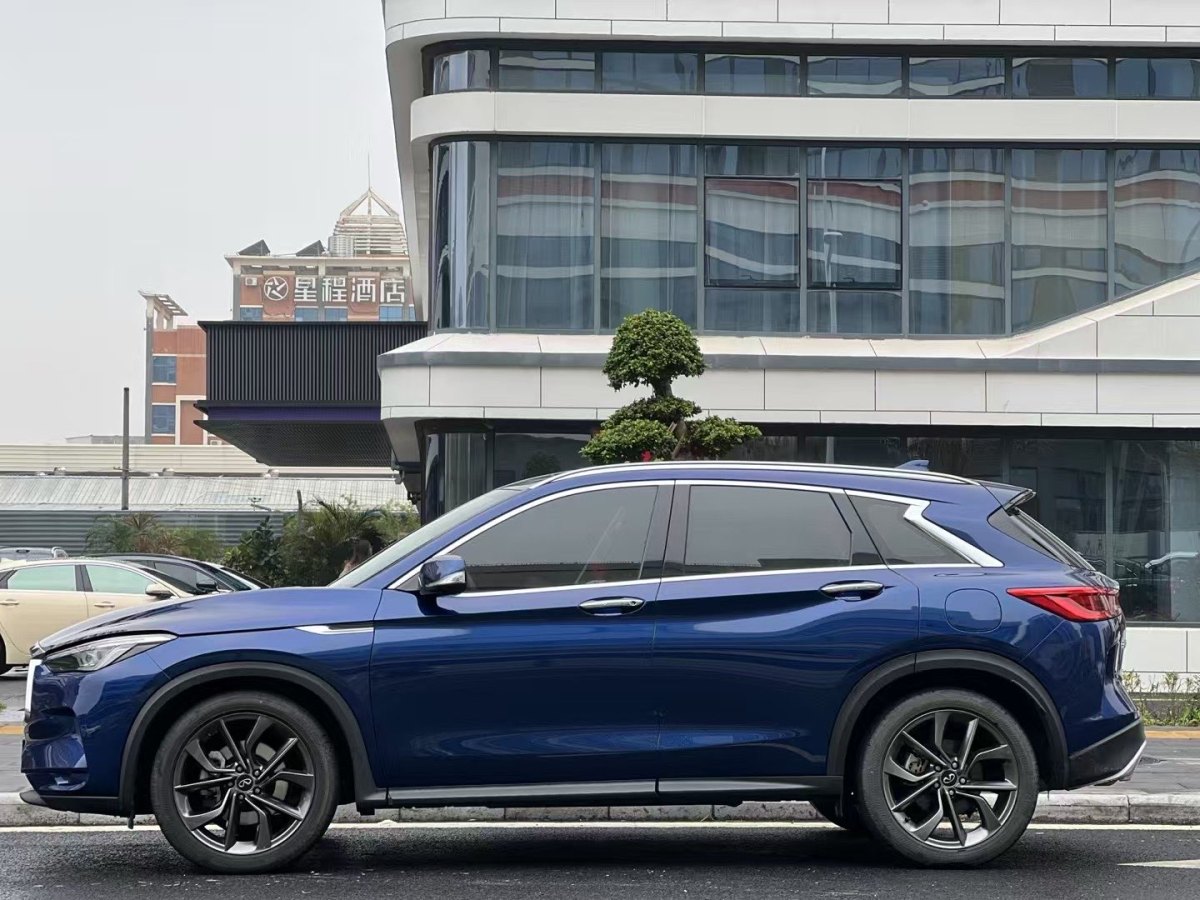 2022年12月英菲尼迪 QX50  2022款 2.0T 四驅(qū)旗艦版