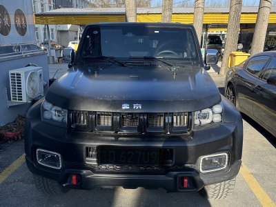 2023年5月 北京 BJ40 2.0D 自動(dòng)四驅(qū)刀鋒英雄版?zhèn)b客型圖片