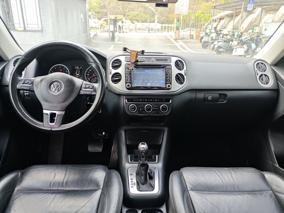 大眾 途觀  2014款 1.8TSI 自動兩驅(qū)30周年紀(jì)念版圖片