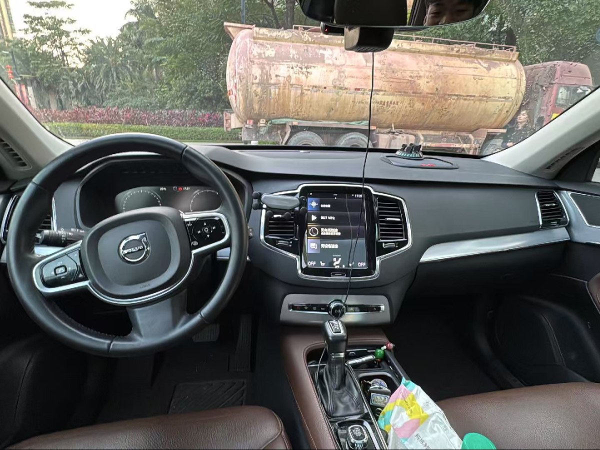 沃爾沃 XC90  2018款 T6 智逸版 7座圖片