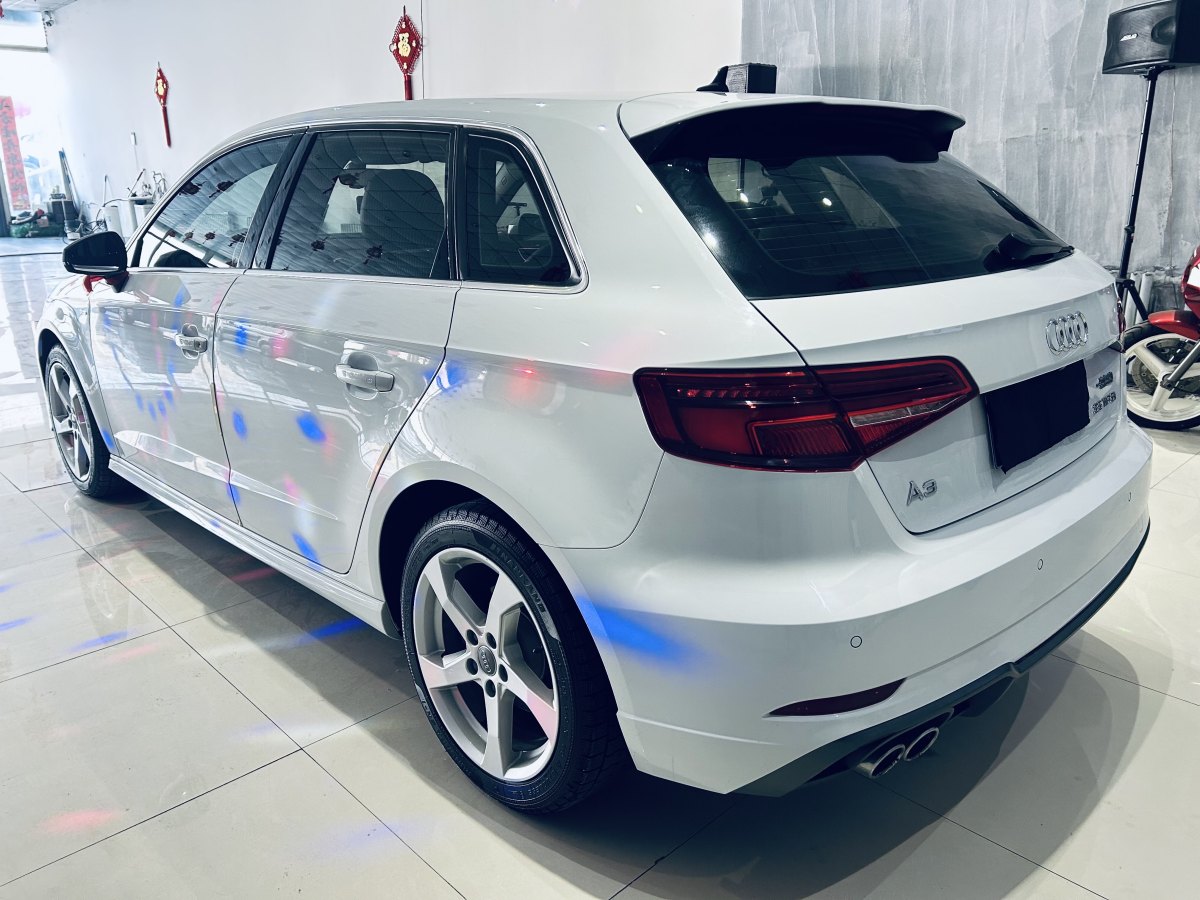 奧迪 奧迪A3  2018款 30周年年型 Sportback 35 TFSI 風(fēng)尚型圖片