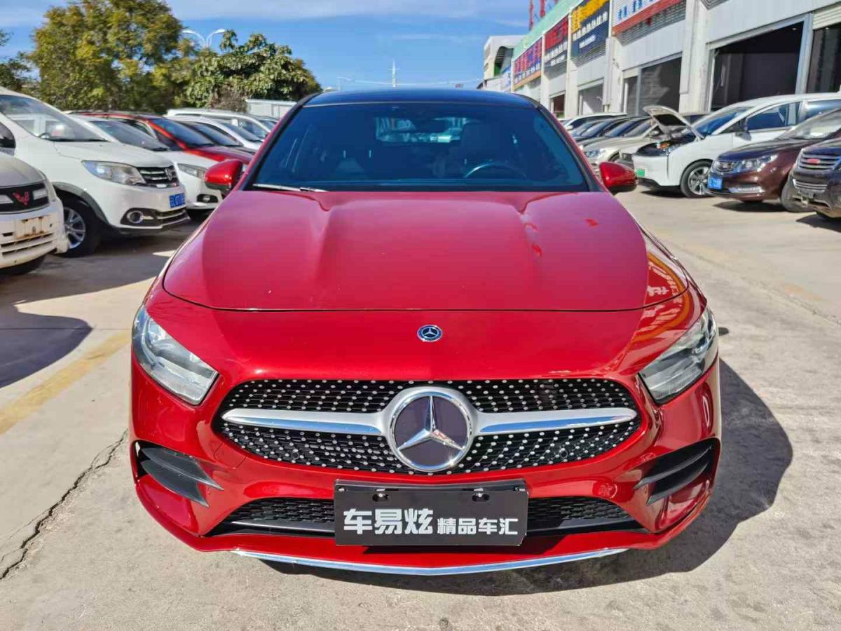 奔馳 奔馳A級(jí)  2019款  A 220 L 4MATIC 運(yùn)動(dòng)轎車圖片