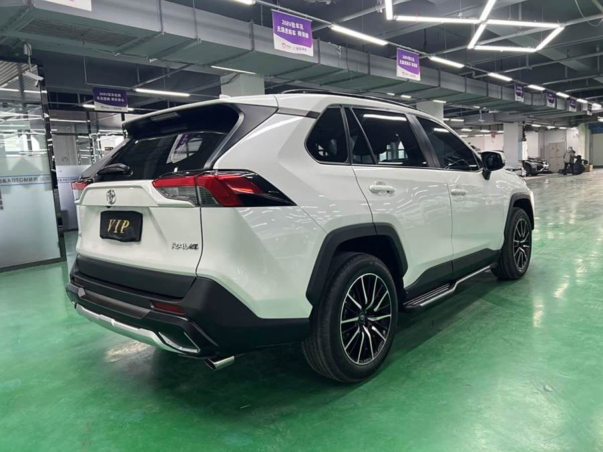 豐田 RAV4榮放  2020款 2.0L CVT兩驅(qū)風(fēng)尚PLUS版圖片