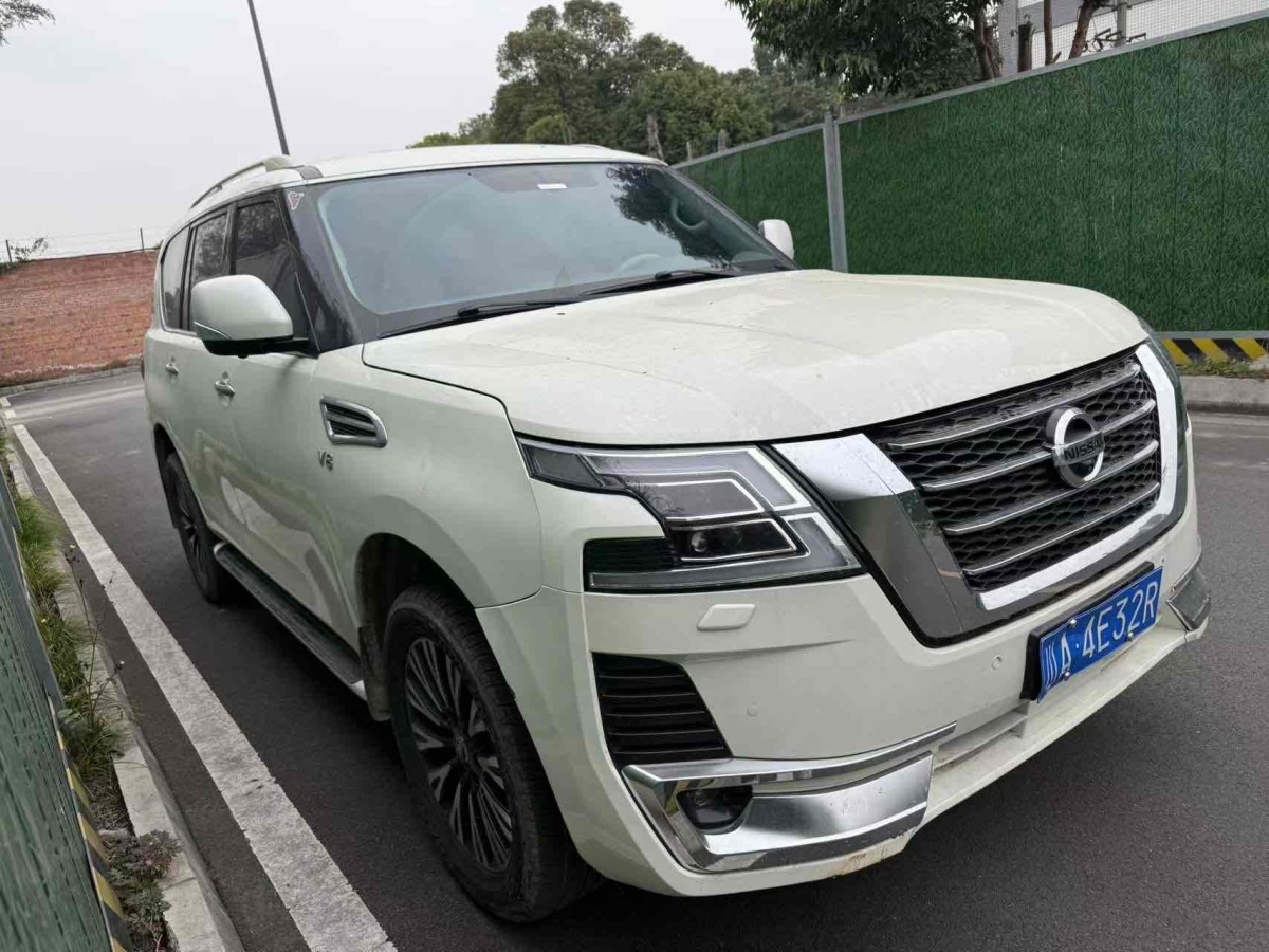 日產(chǎn) 途樂  2014款 5.6L LE圖片