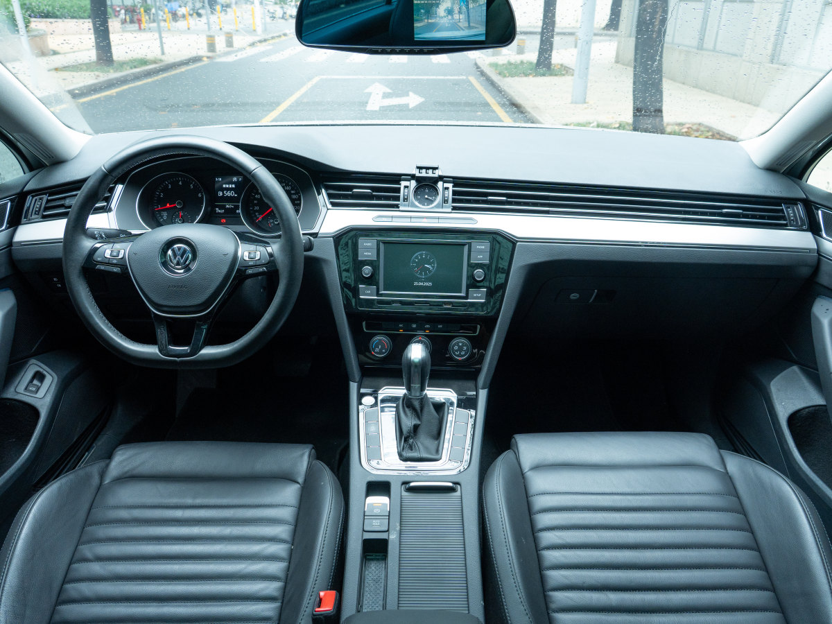 大眾 邁騰  2019款  330TSI DSG 領(lǐng)先型 國VI圖片