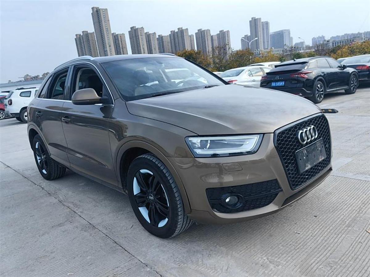 奧迪 奧迪Q3  2013款 35 TFSI 進(jìn)取型圖片