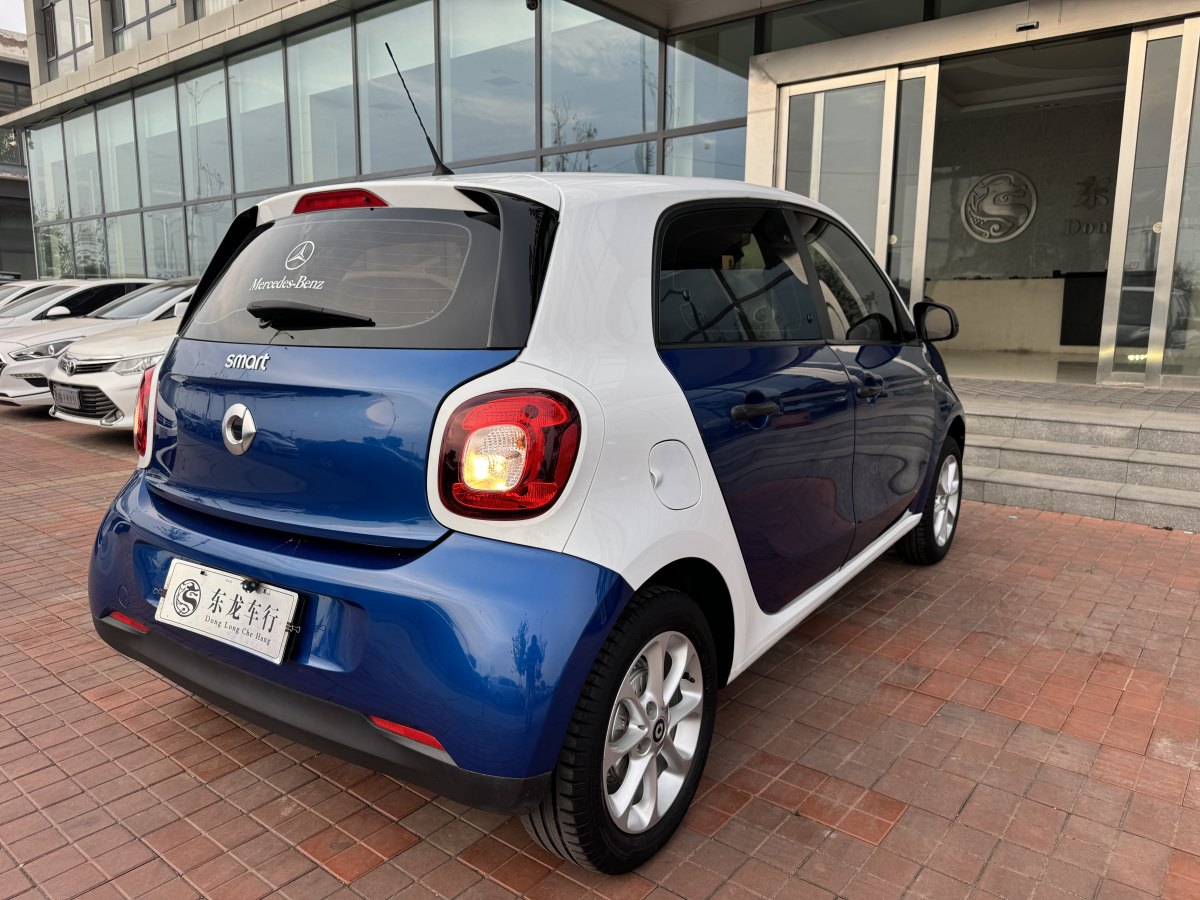 smart forfour  2018款 1.0L 52千瓦灵动版图片