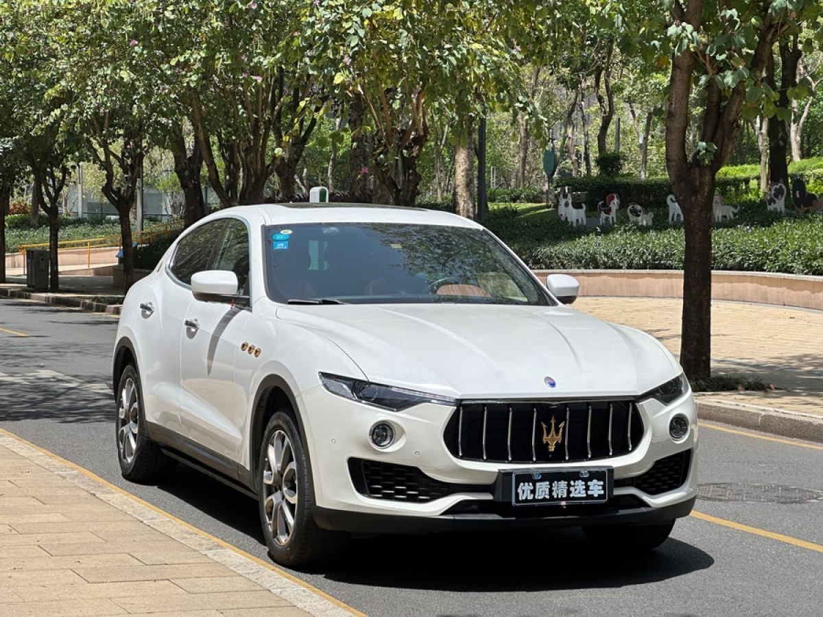 瑪莎拉蒂 Levante  2019款 3.0T 350Hp 標(biāo)準(zhǔn)版 國(guó)VI圖片
