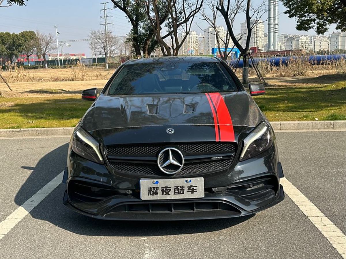 奔馳 奔馳A級AMG  2017款 AMG A 45 4MATIC 暗夜雷霆限量版圖片