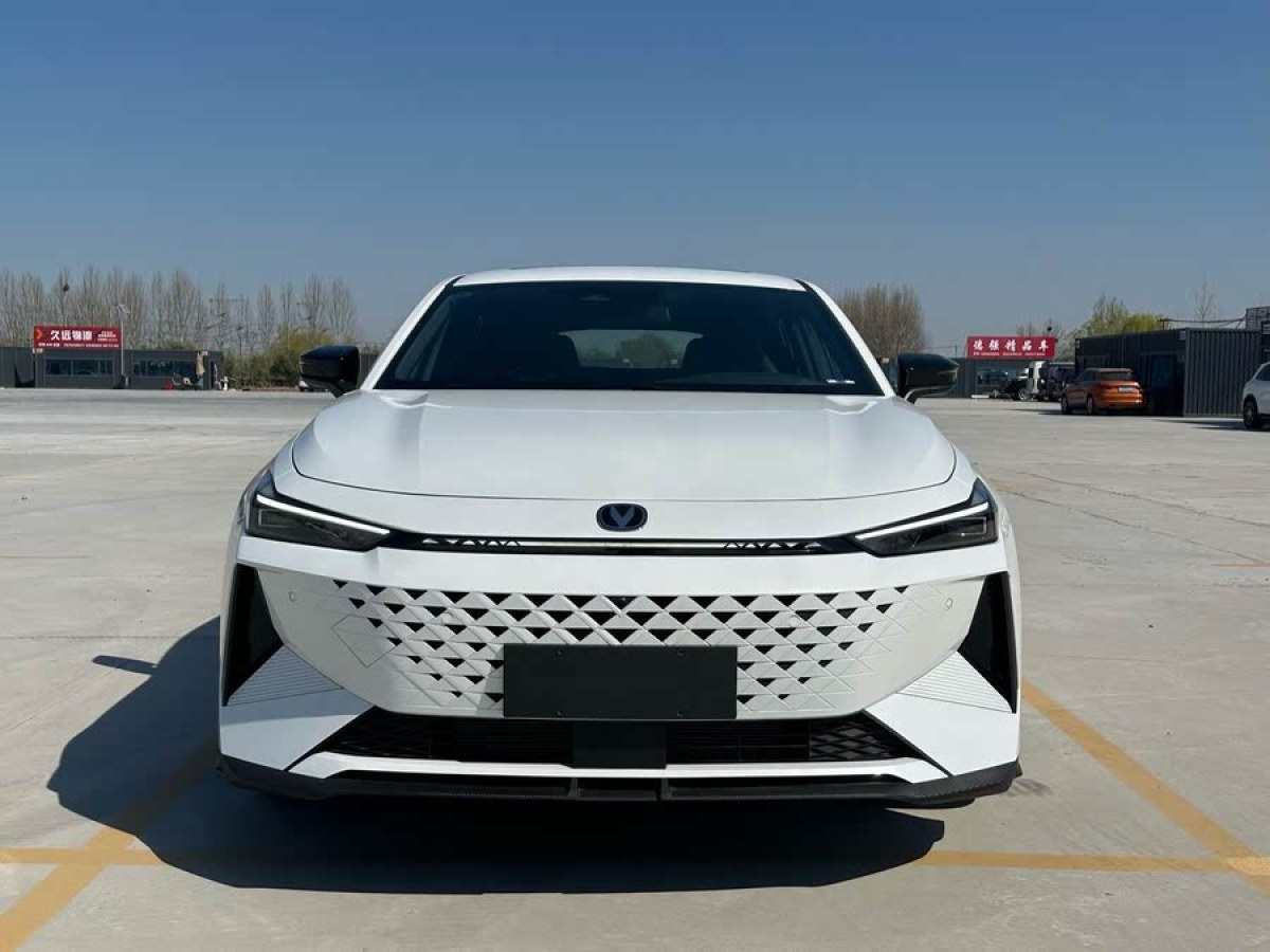 長(zhǎng)安 長(zhǎng)安UNI-V 智電iDD  2024款 藍(lán)鯨智電iDD 136km 智酷型圖片