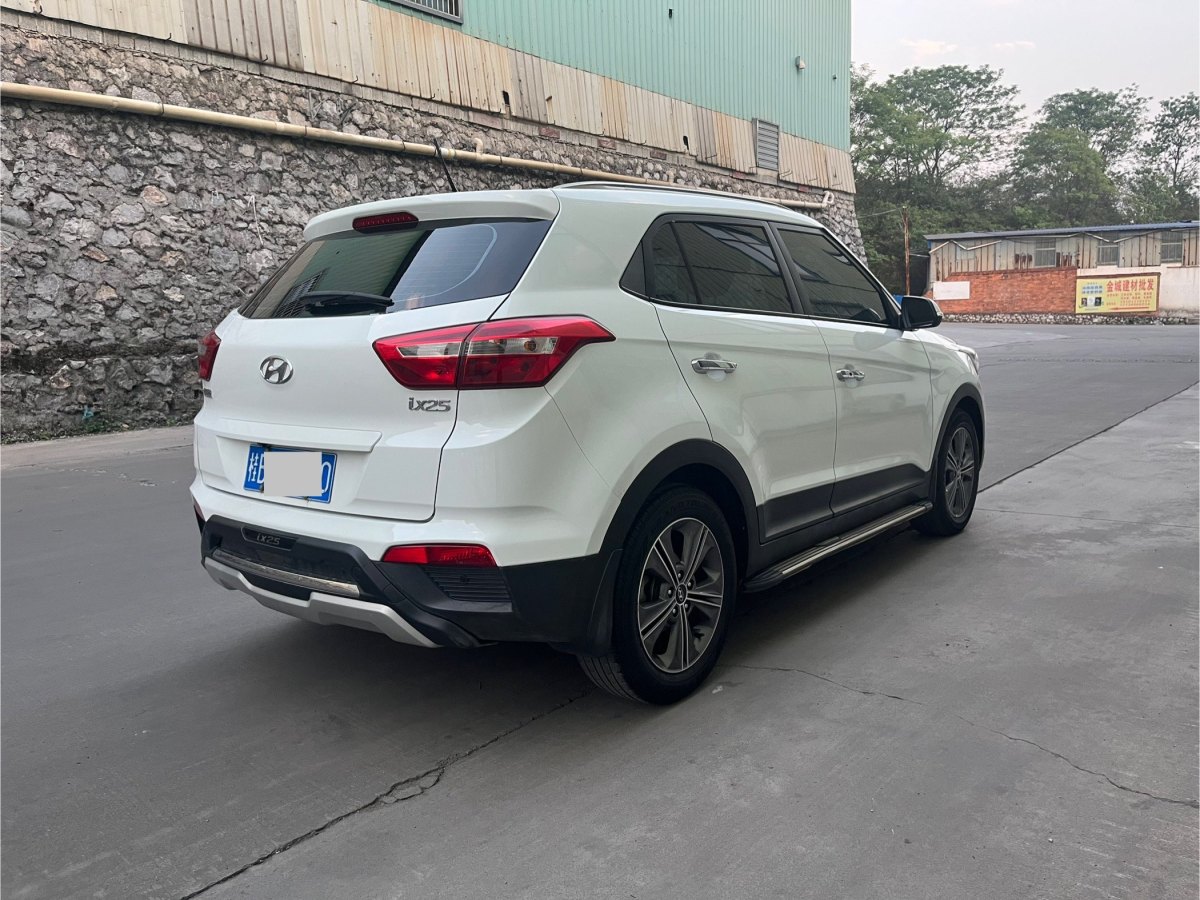 現(xiàn)代 ix25  2015款 1.6L 自動兩驅(qū)智能型GLS圖片