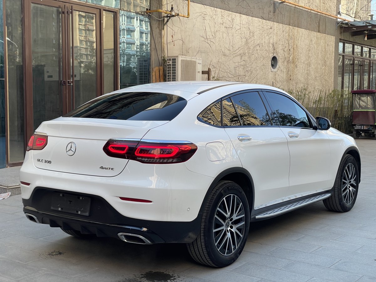 奔馳 奔馳GLC  2023款 改款 GLC 300 4MATIC 轎跑SUV圖片