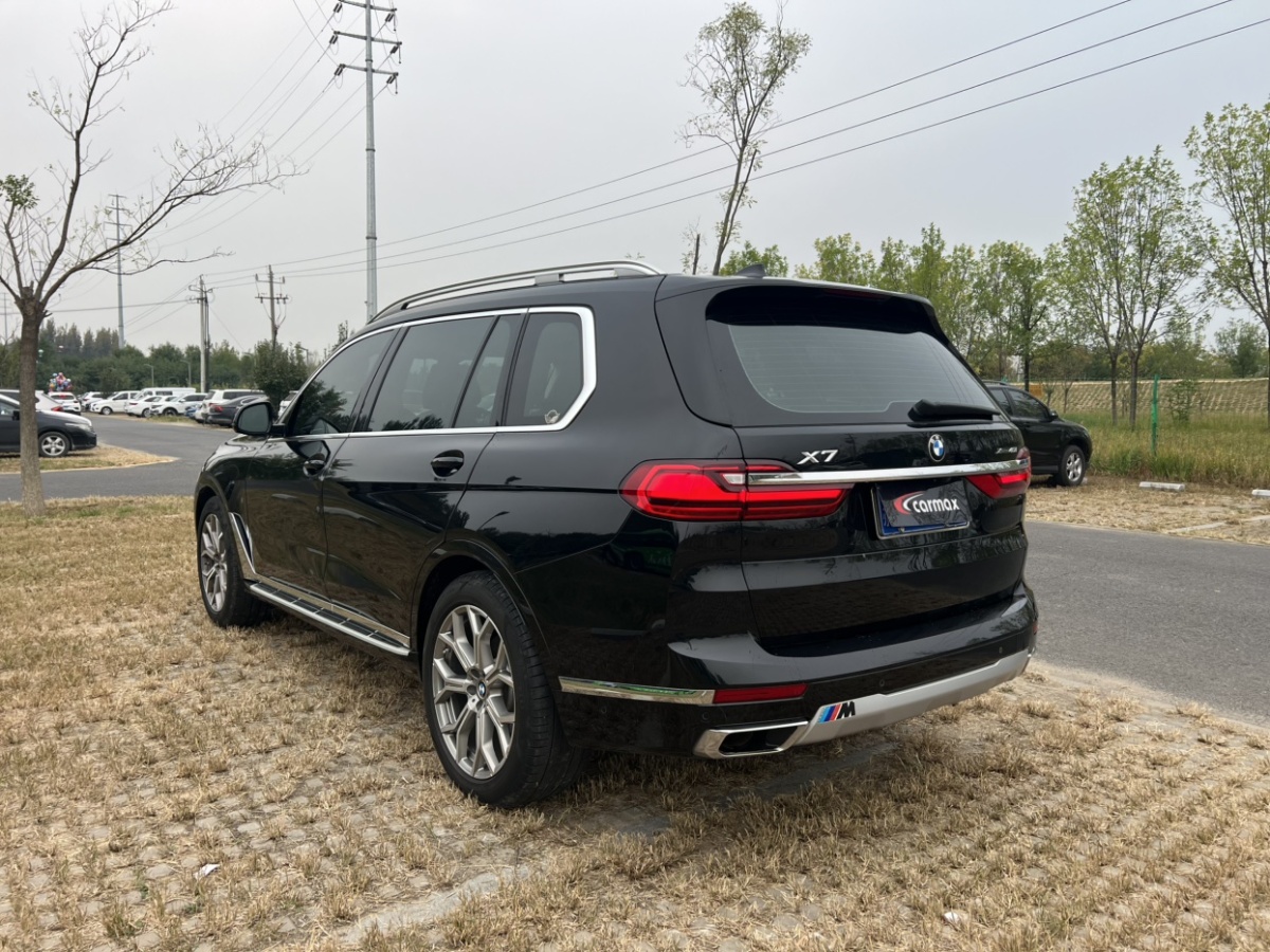 寶馬 寶馬X7  2020款 xDrive40i 領(lǐng)先型豪華套裝圖片