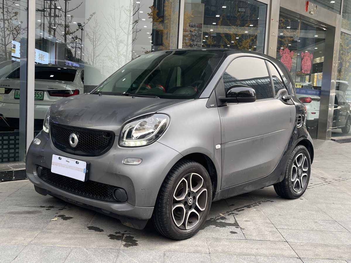 smart fortwo  2018款 0.9T 66千瓦硬頂先鋒版圖片