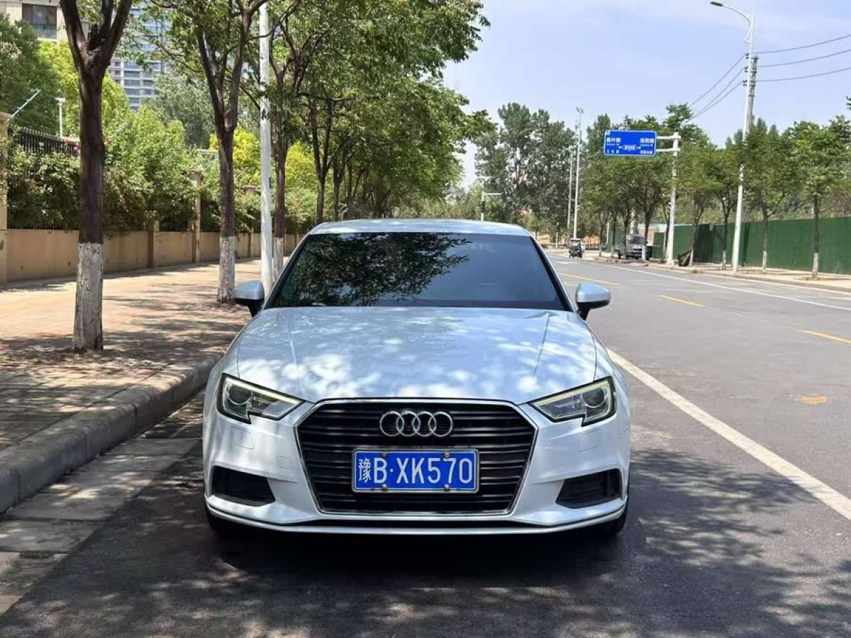 奧迪 奧迪A3  2018款 30周年年型 Limousine 35 TFSI 進(jìn)取型圖片