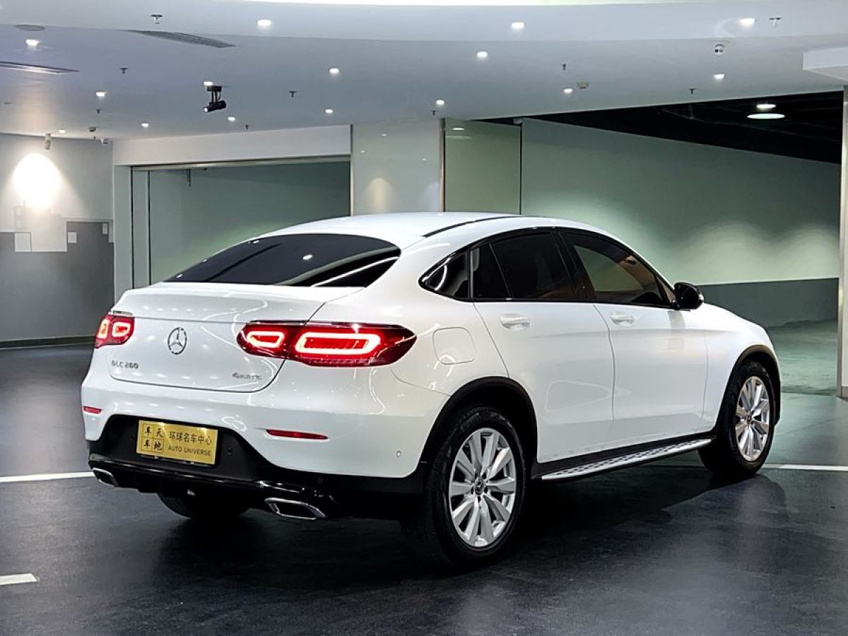 奔馳 奔馳GLC  2022款 改款 GLC 260 4MATIC 轎跑SUV圖片