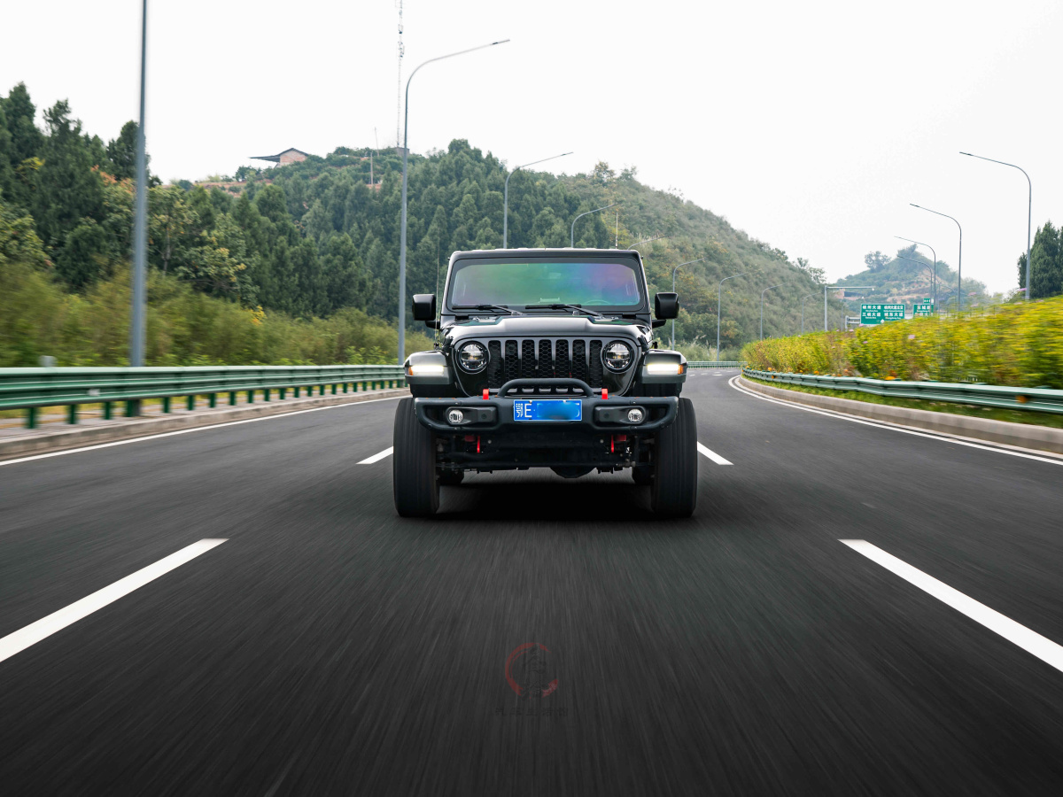 Jeep 角斗士  2022款 3.6L 先行版圖片