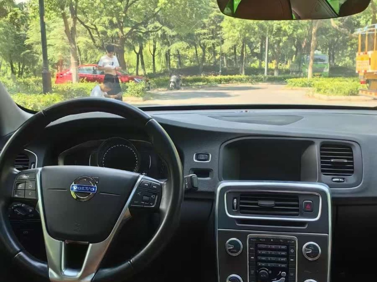 沃爾沃 S60  2015款 L 2.0T T5 智馭版圖片