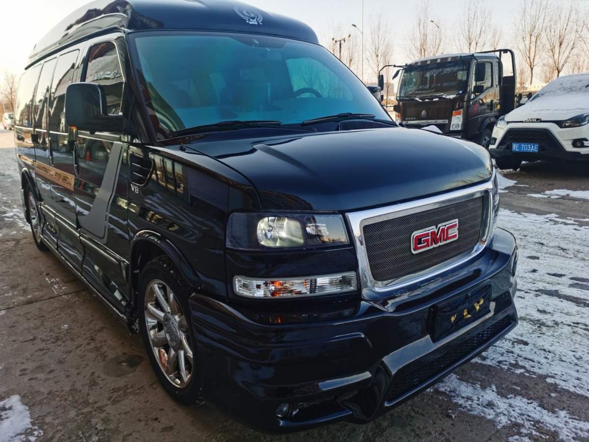 2008年10月GMC SAVANA  2013款 5.3L 四驅(qū)總裁級