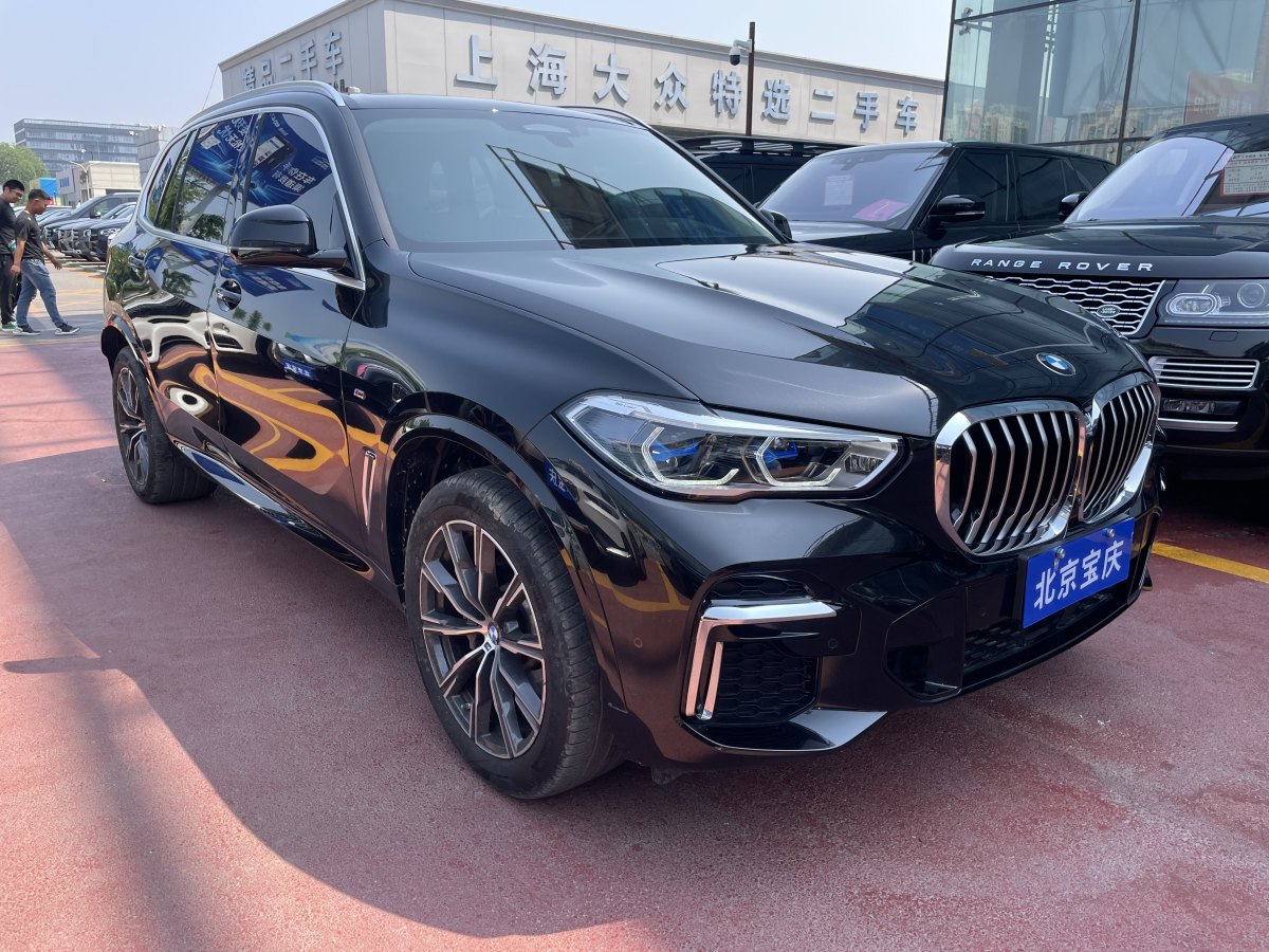 寶馬 寶馬X5  2022款 改款 xDrive 30Li 尊享型M運(yùn)動(dòng)套裝圖片