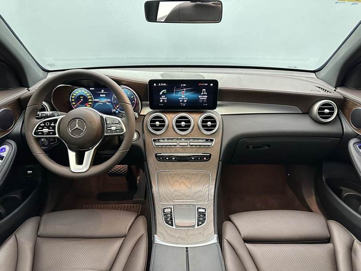 2021年4月奔馳 奔馳GLC  2021款 GLC 260 L 4MATIC 豪華型